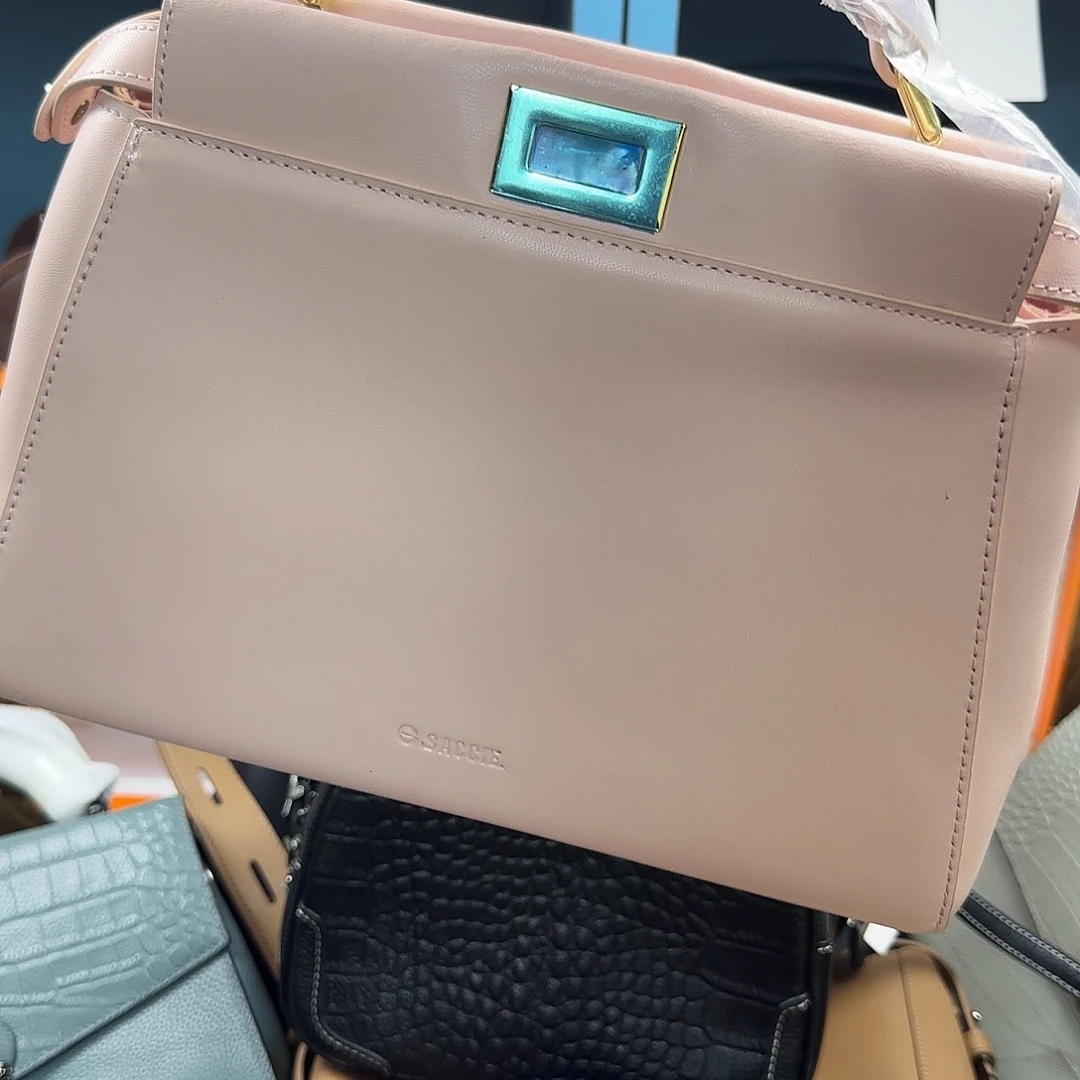 黄牛皮（革）水牛皮（革）头层牛皮山羊皮（革）