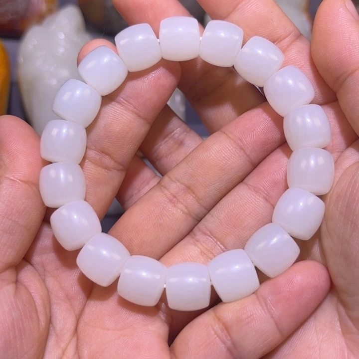 璞***玲和田玉未镶嵌颈饰