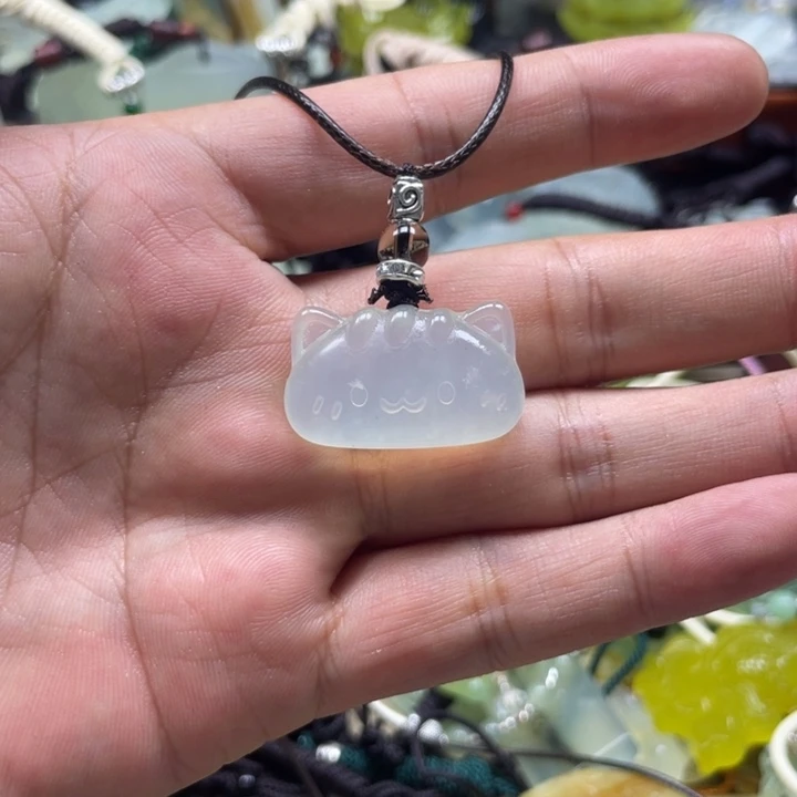 k***k蛇纹石玉未镶嵌颈饰