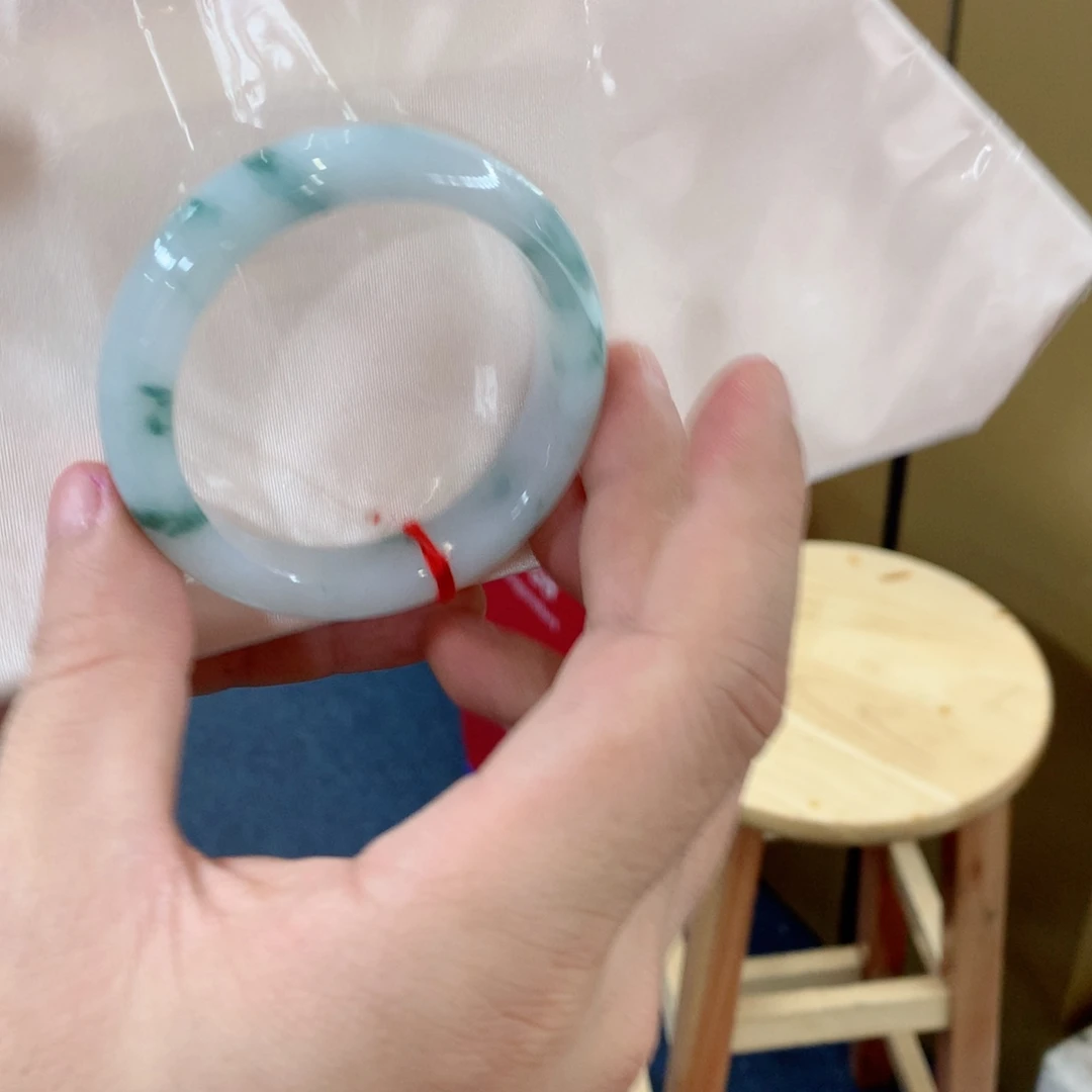 翡翠未镶嵌手镯翡翠