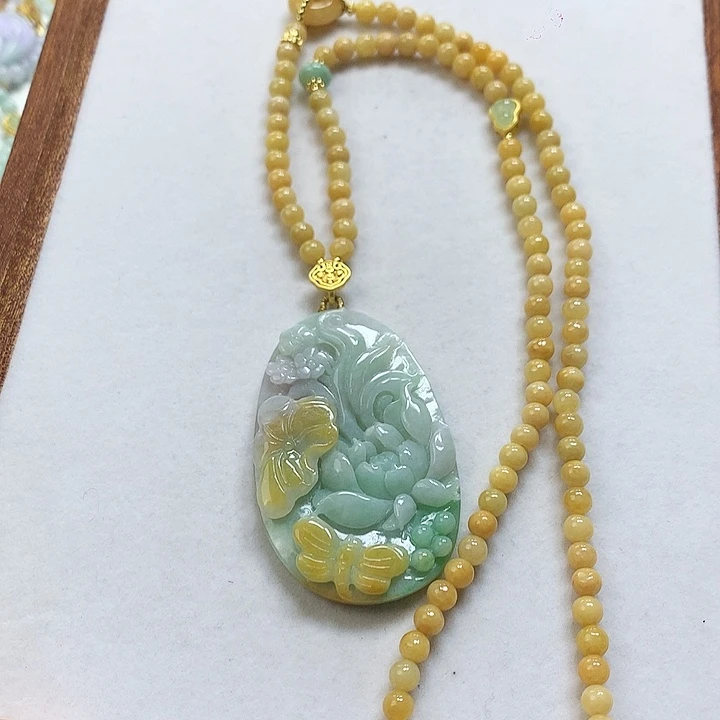 翡翠颈饰未镶嵌吊坠