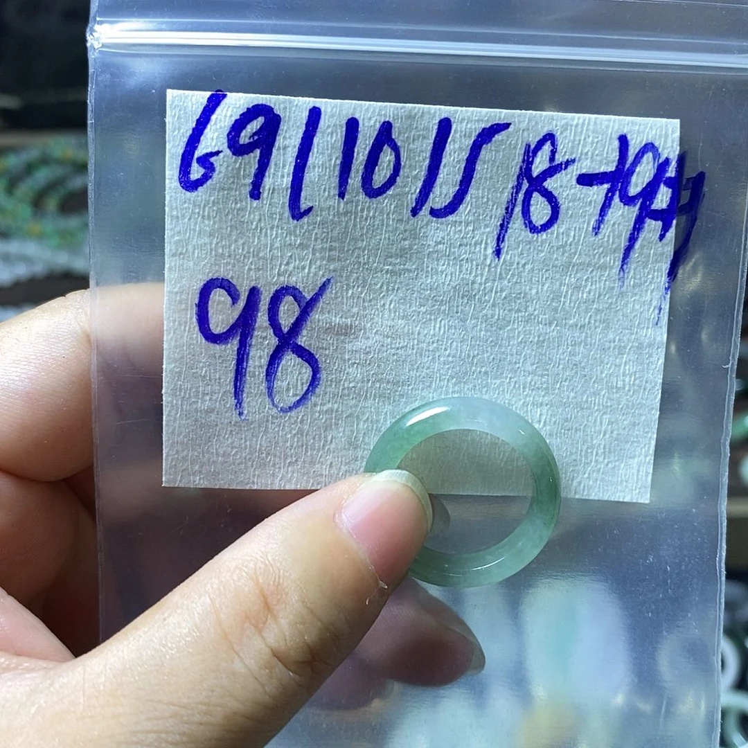 未镶嵌定制翡翠翡翠