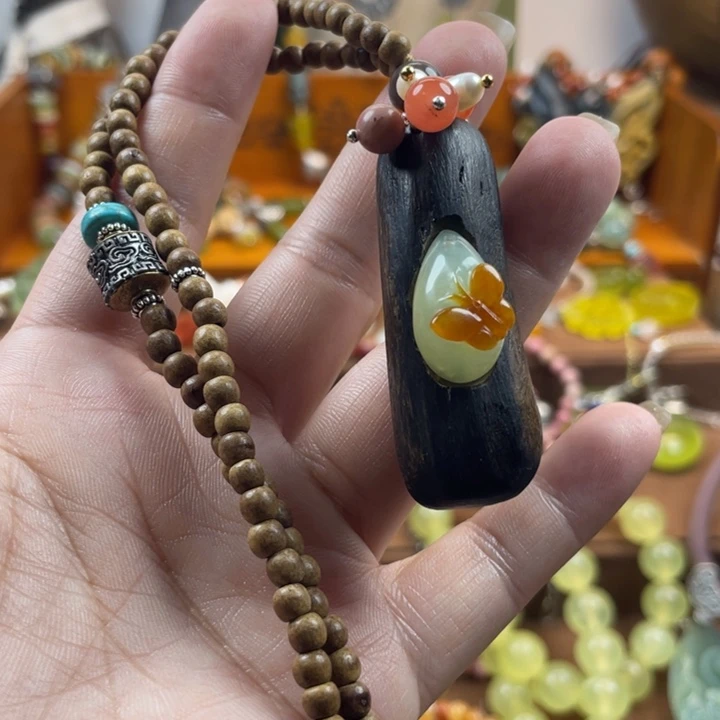 蛇纹石玉未镶嵌吊坠