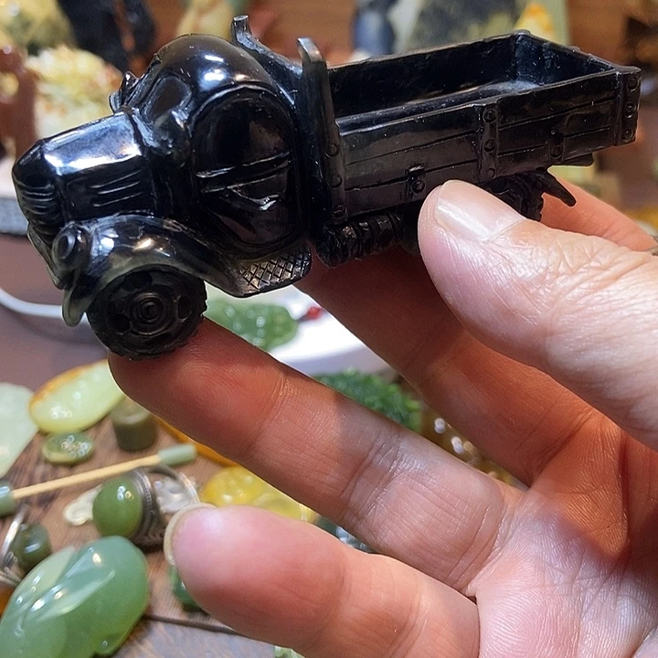 蛇纹石玉未镶嵌珠宝奇石