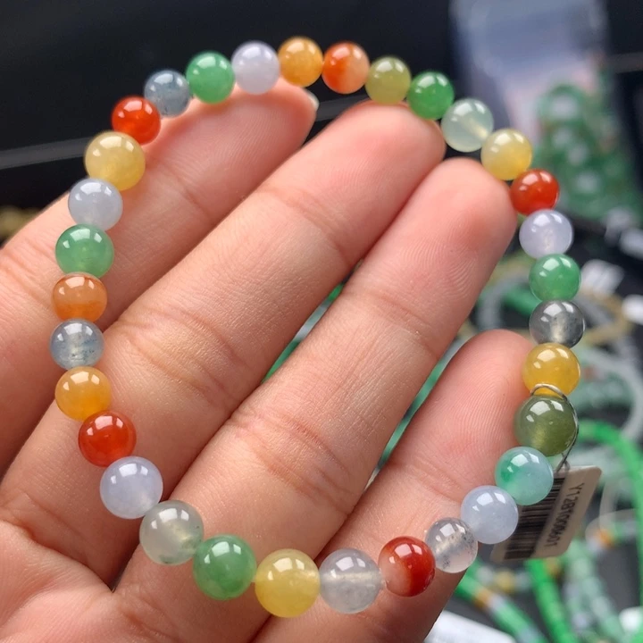 翡翠手镯未镶嵌卡