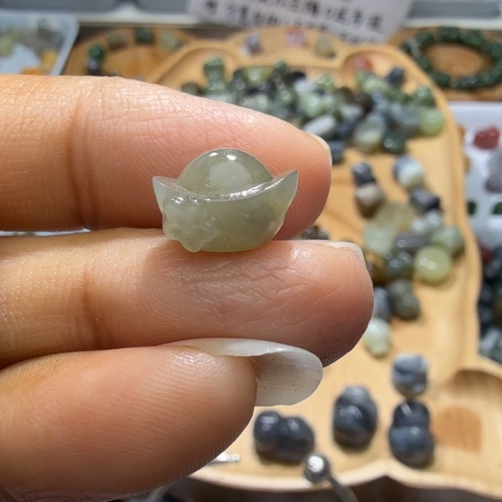 和田玉未镶嵌珠宝奇石