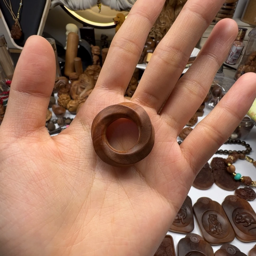 檀香木莫比乌斯环