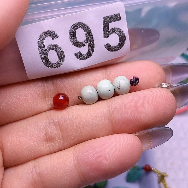 南红玛瑙未镶嵌珠宝奇石