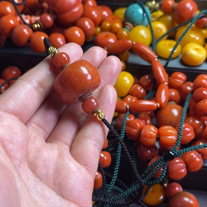 颈饰琉璃茂*琉璃……………..