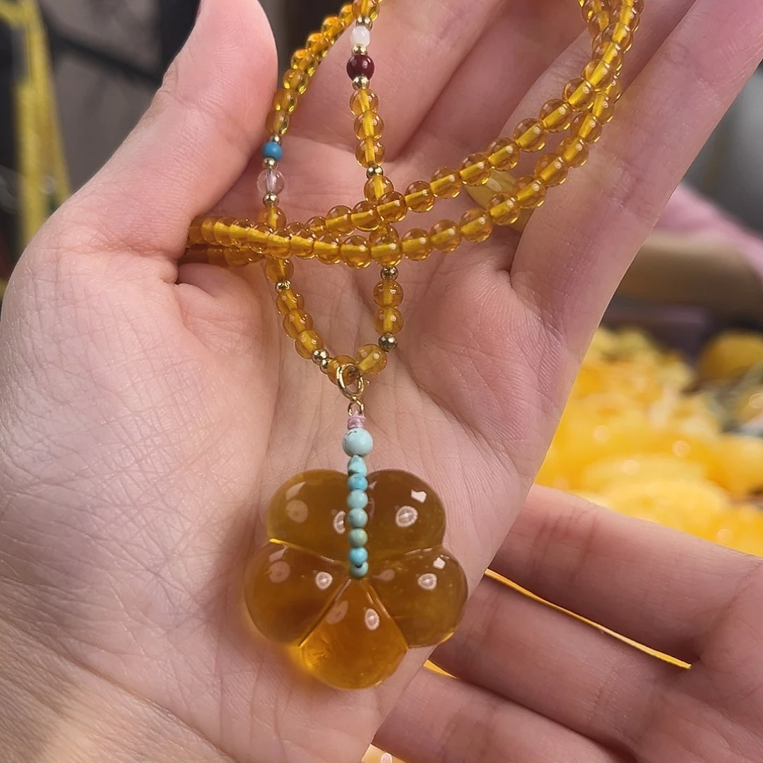 裸石琥珀未镶嵌有钱花套链