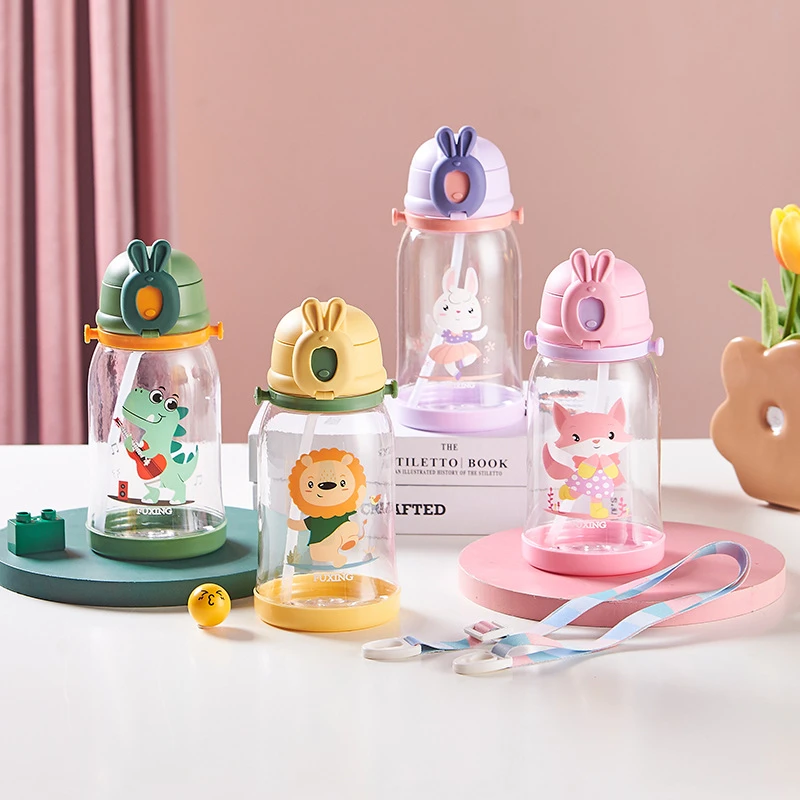 可爱带吸管大容量塑料水杯男女学生防漏随手杯户外斜挎太空杯