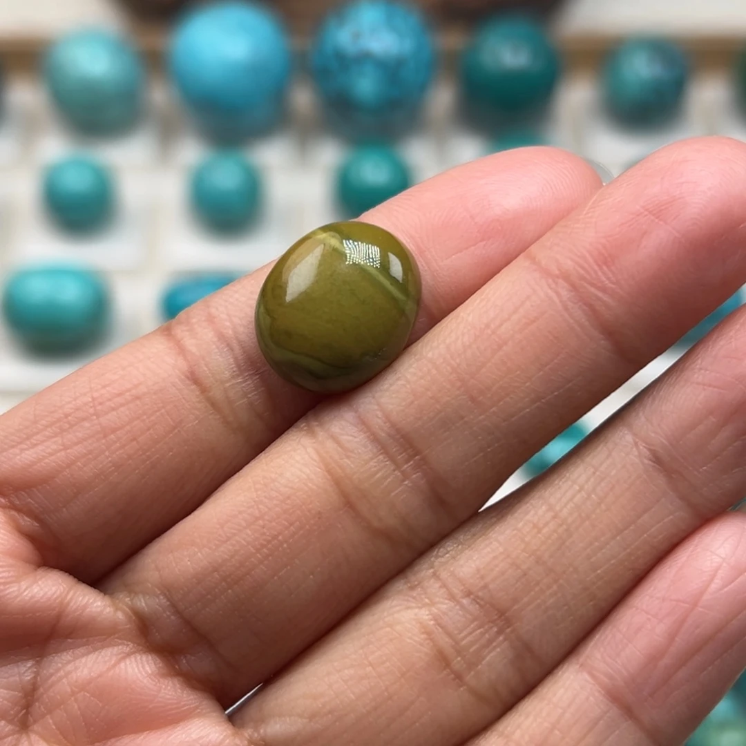 绿松石未镶嵌珠宝奇石