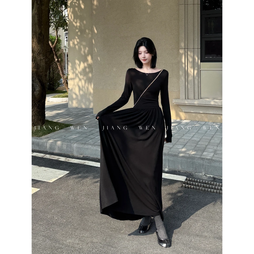 【纸片人】气质修身显瘦针织黑色长袖连衣裙