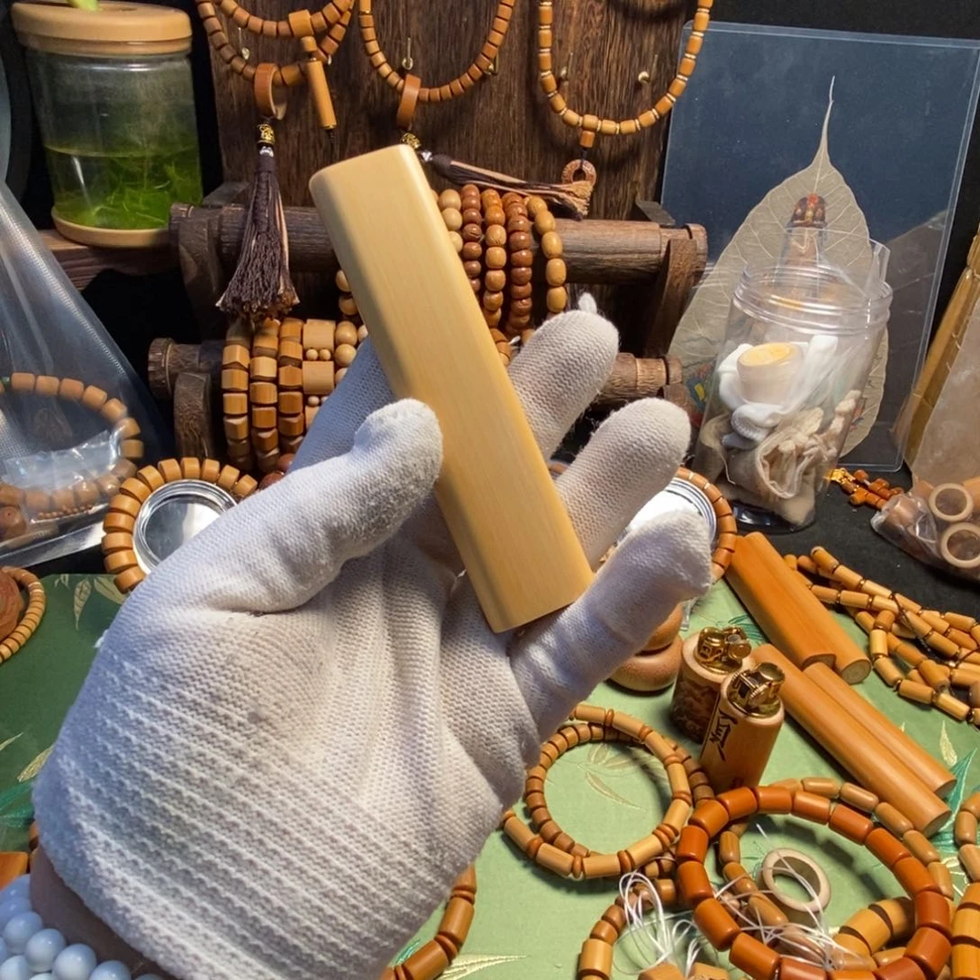 笑***海竹实心竹水晶料精品火机扁