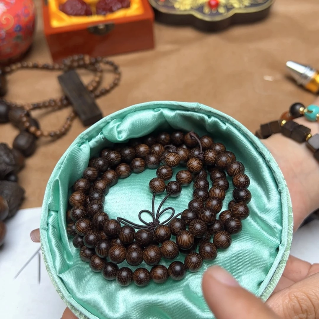 大叶紫檀（黑酸枝木类）