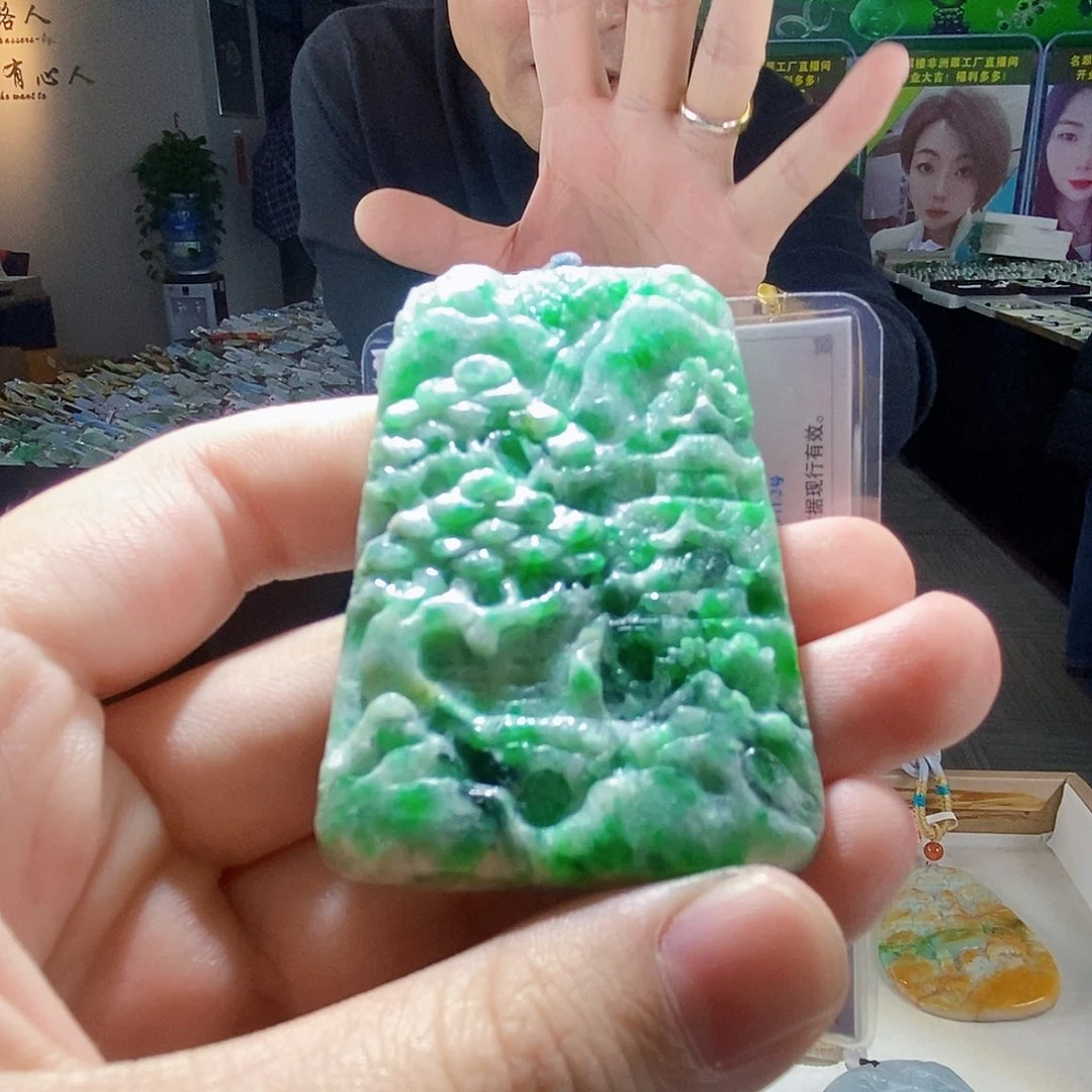 颈饰未镶嵌翡翠翡翠