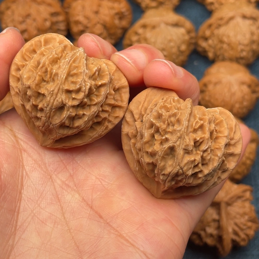 文玩核桃把件39全品毕业桃心宫灯