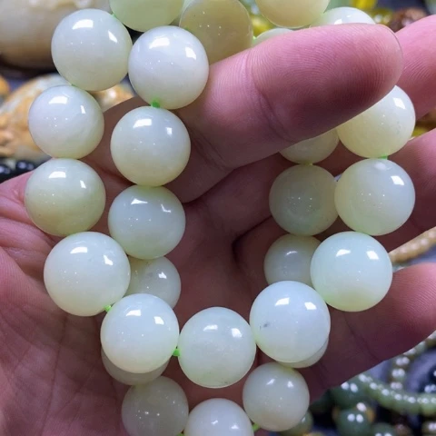 未镶嵌蛇纹石玉手链