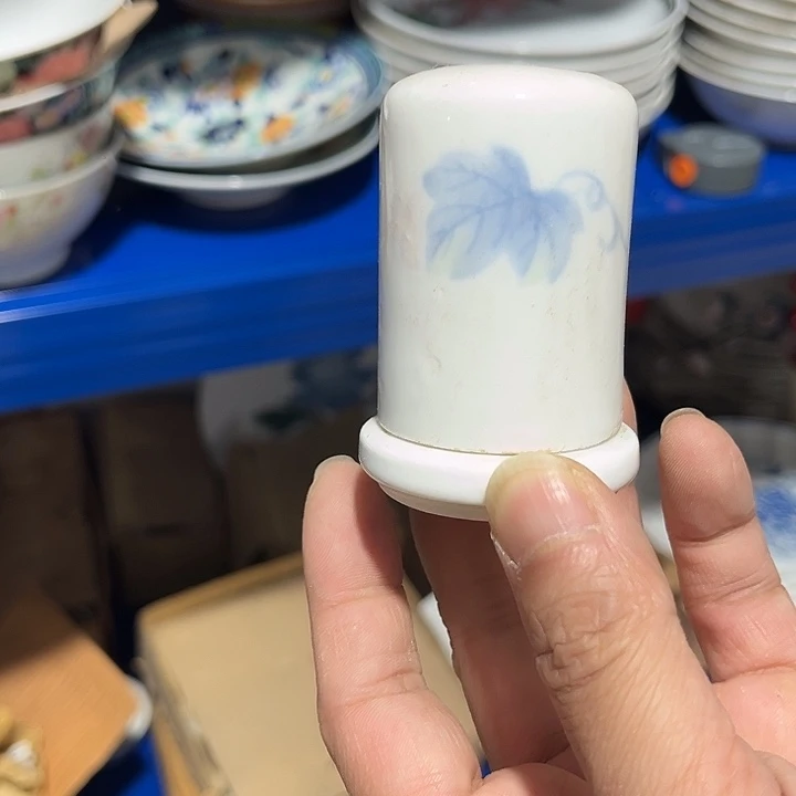 醴陵釉下五彩官窑瓷器（牙签筒）