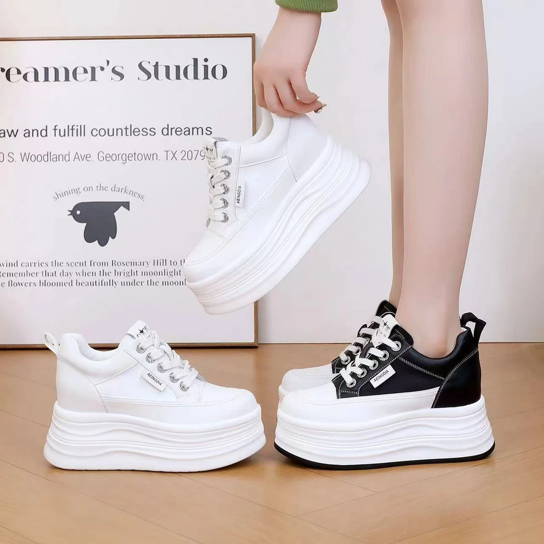 秋季小白鞋2025春秋鞋子女款厚底简约百搭小个子运动休闲女鞋