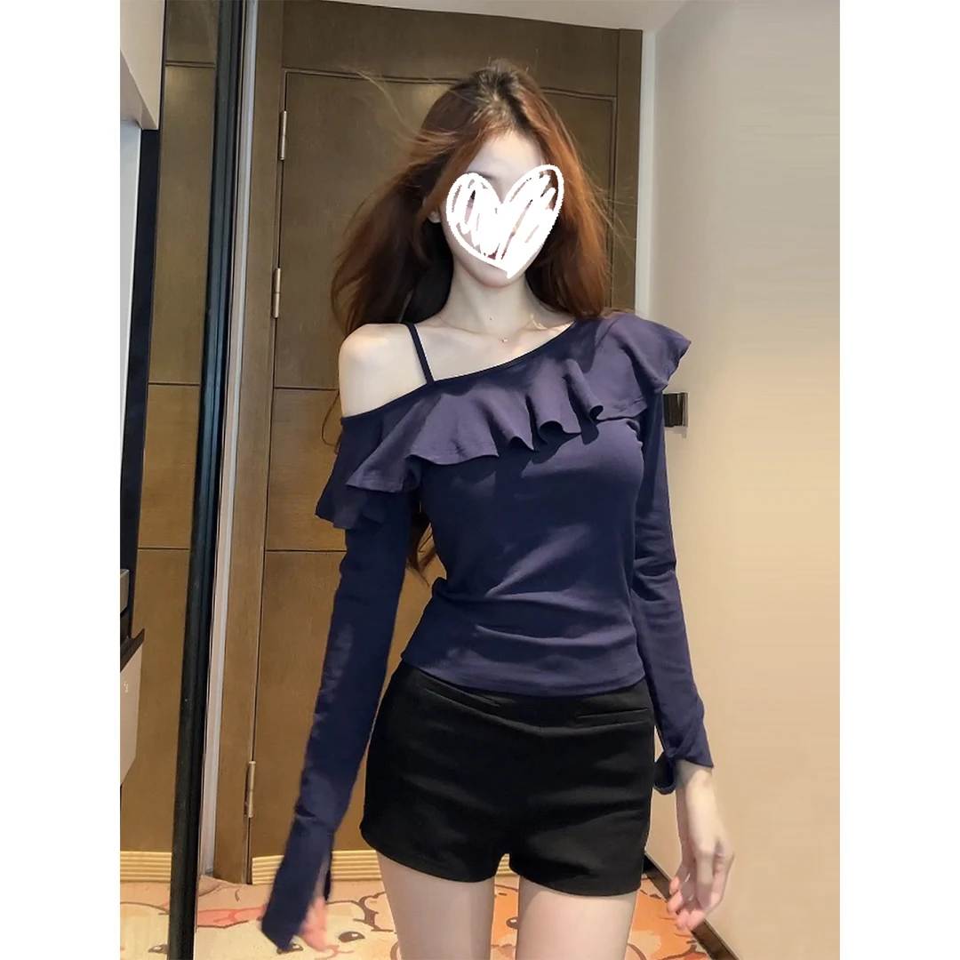 2025早秋新款韩版荷叶边斜领露肩长袖T恤女设计感修身显瘦打底衫