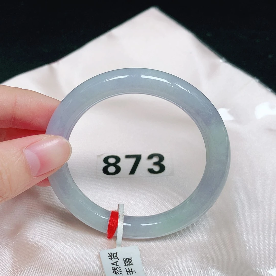 未镶嵌手镯（圆镯）翡翠