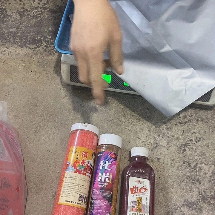 小米发3瓶过期的介意不拍
