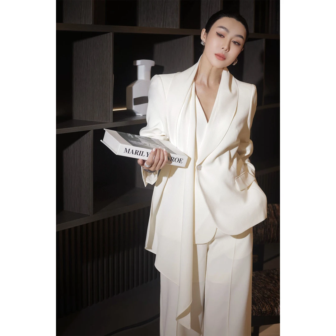 2025秋季法式女装设计感高级飘带领洋气西服套装商务女总裁两件套