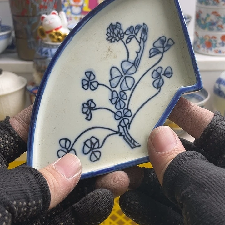 瓷片（****草哈哈哈我也不想再看到他