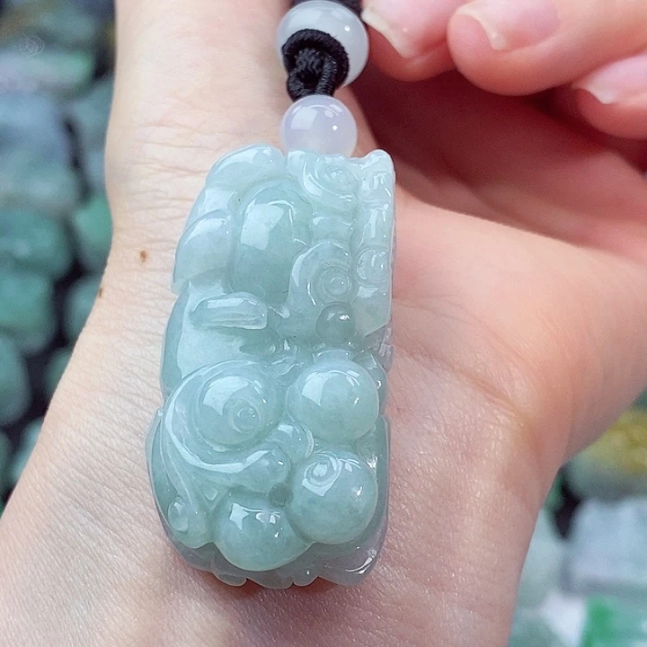 颈饰未镶嵌翡翠天然