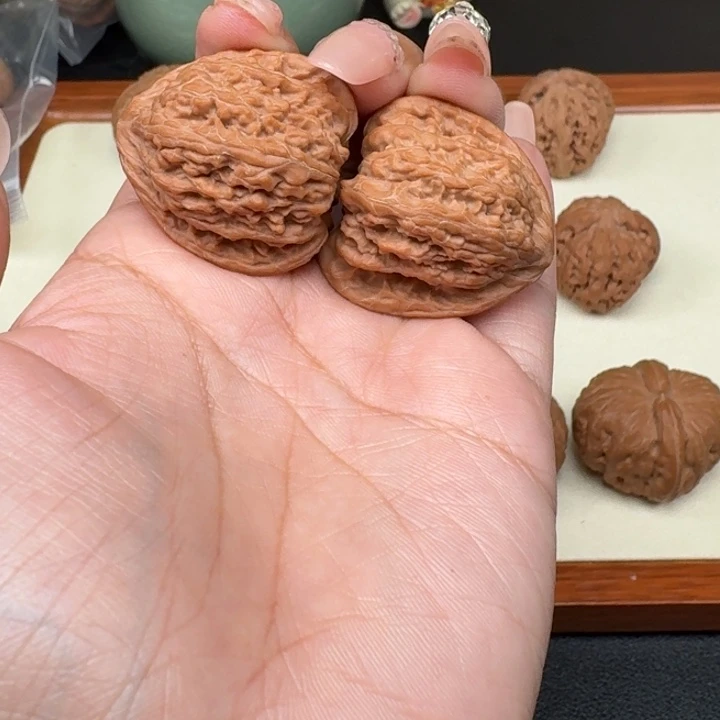 鱼***七文玩核桃把件全品密纹31