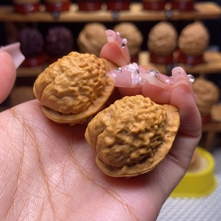 文玩核桃吊坠羊头舍利46