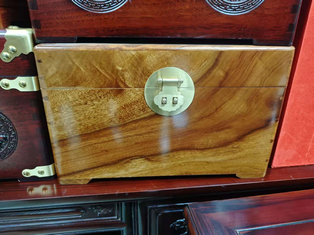 原木色泽新古典中式衣箱木质工艺复古怀旧榫卯工艺