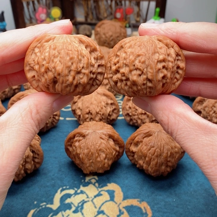 文玩核桃把件山地磨40