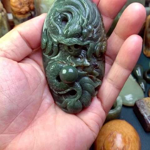 岫岩河磨玉（透闪石质玉）颈饰未镶嵌