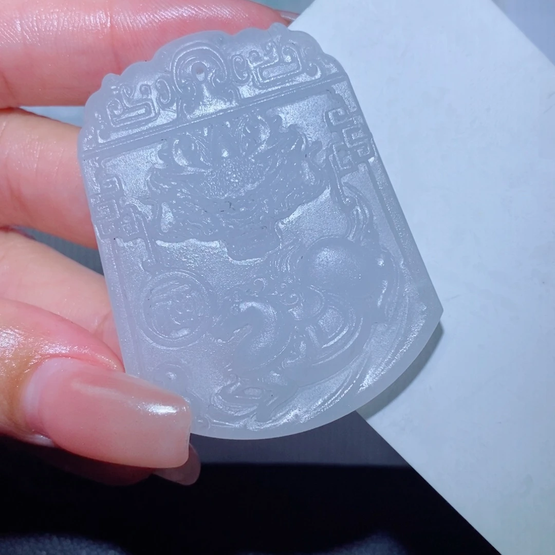 未镶嵌吊坠定制翡翠