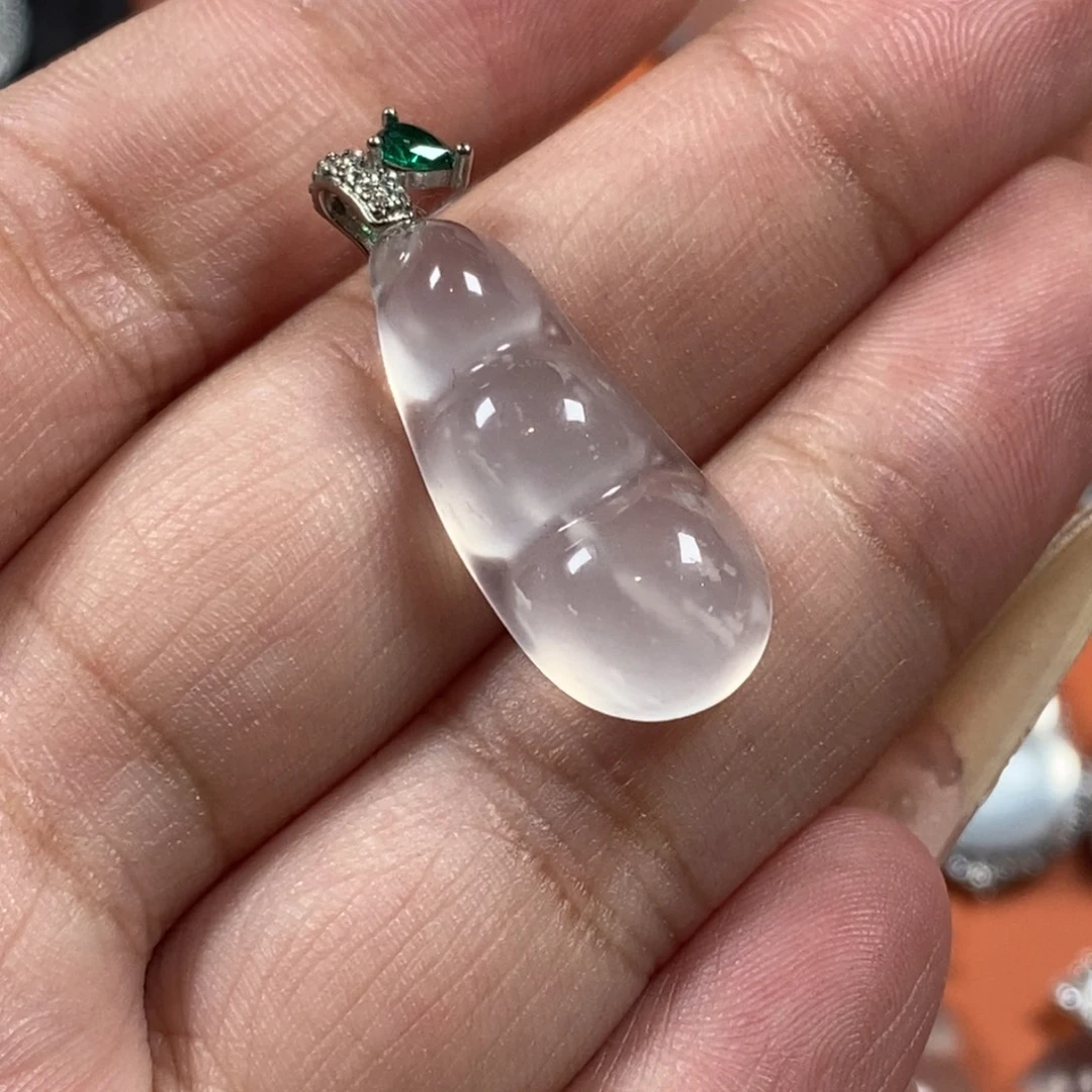 石英质玉银S925镶嵌颈饰福豆