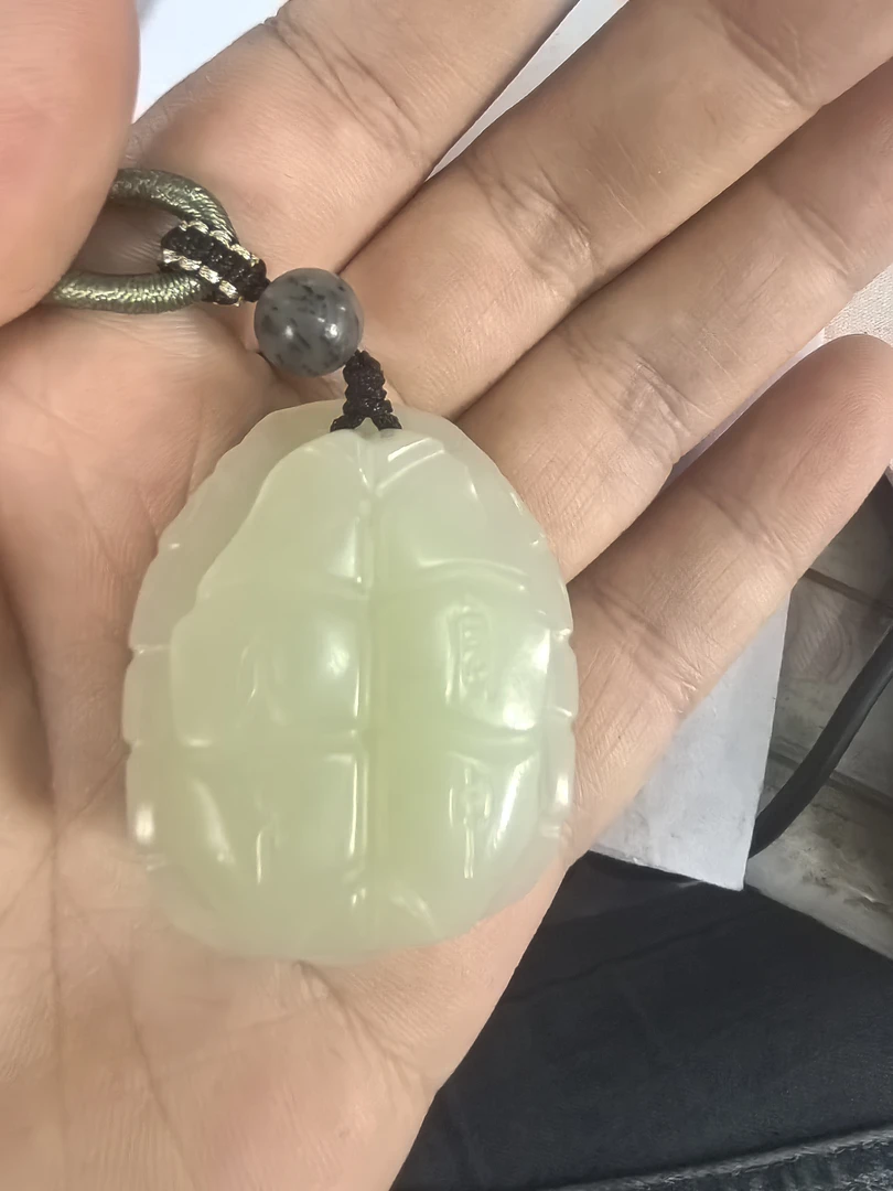 和田玉富甲天下吊坠