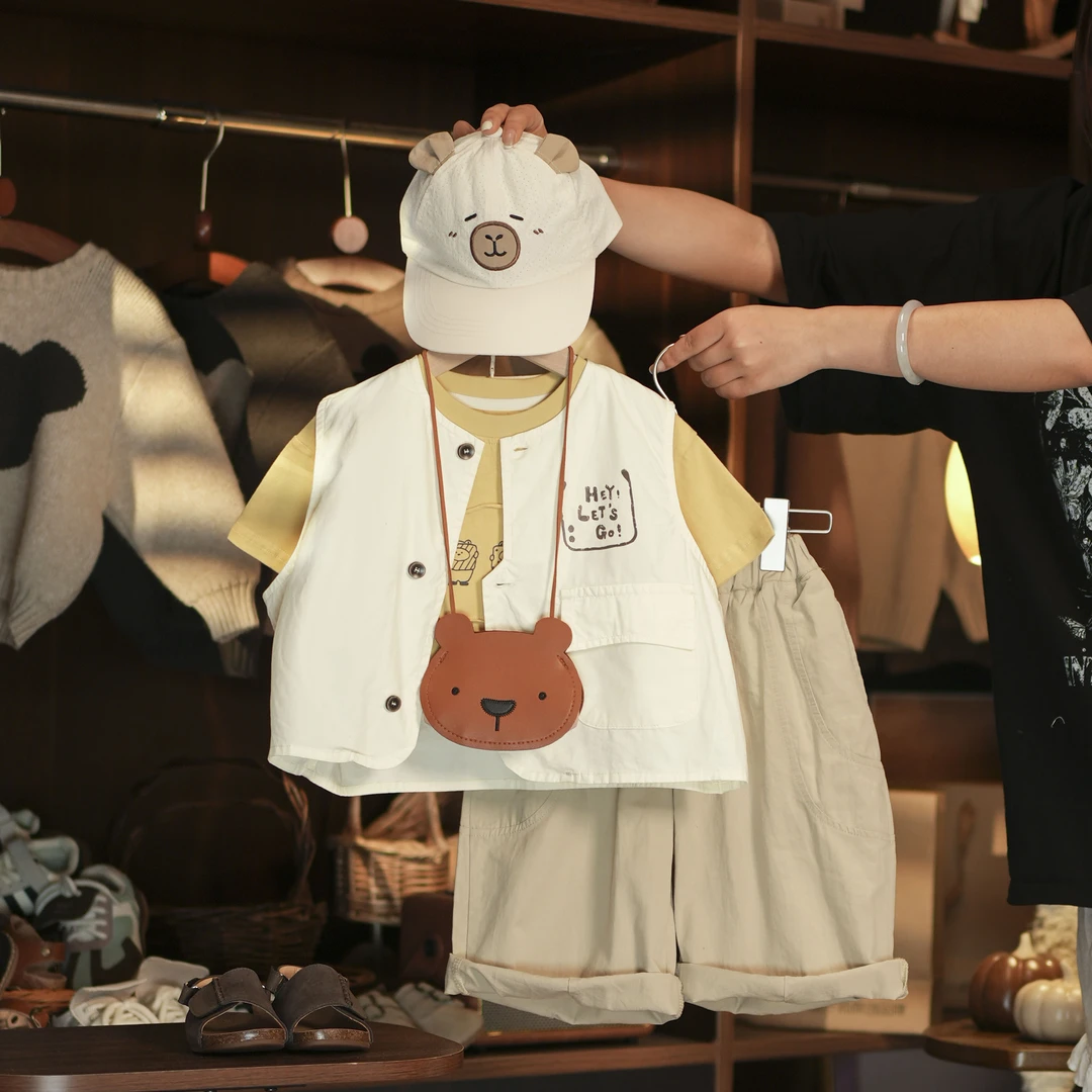 【俩只橙】《夏》嗨咯夏天~出发吧棉马甲+贴布小狮子短袖+休闲九分裤