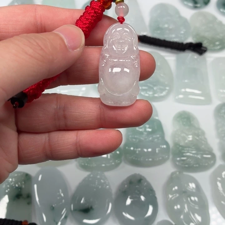 翡翠未镶嵌颈饰弥勒佛