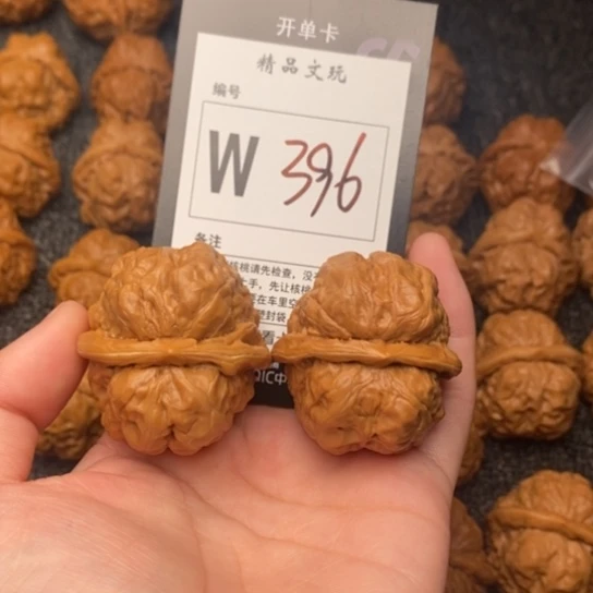 吊坠桃核我是第一百38