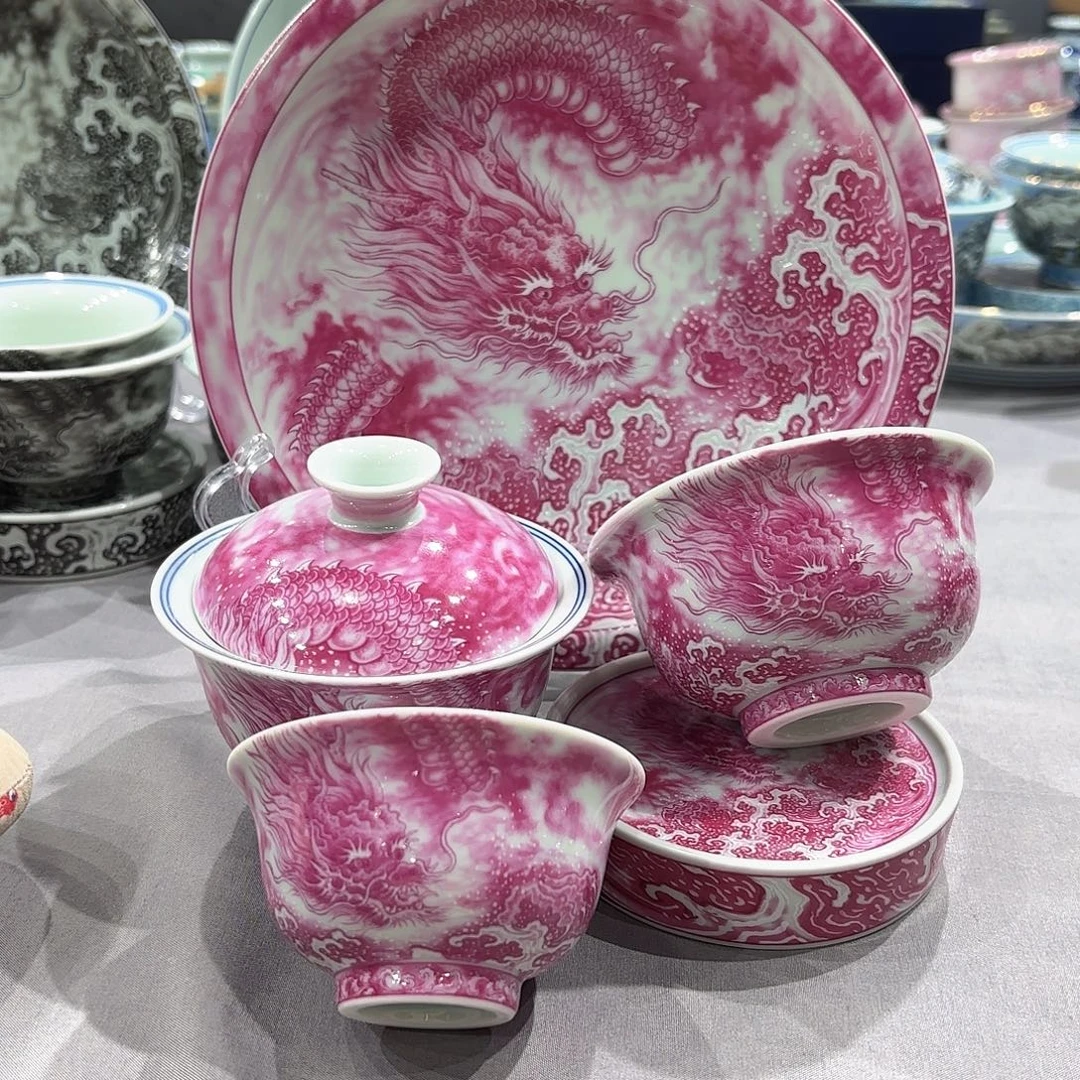 瓷片景德镇瓷器精品陈列