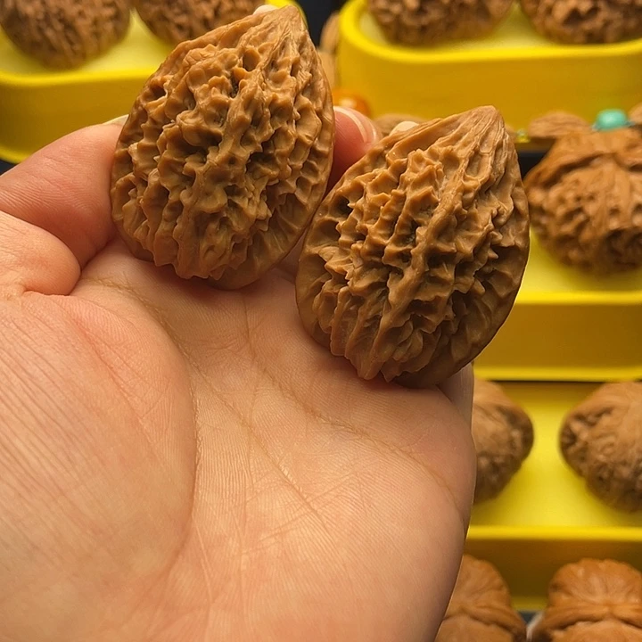 核桃文玩核桃招财鼠
