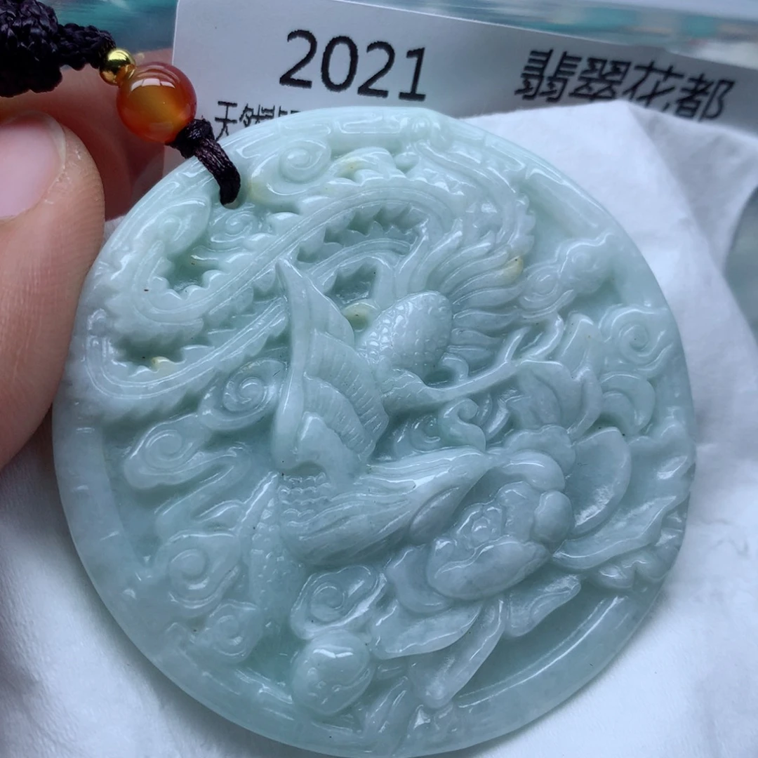 翡翠颈饰未镶嵌牌子