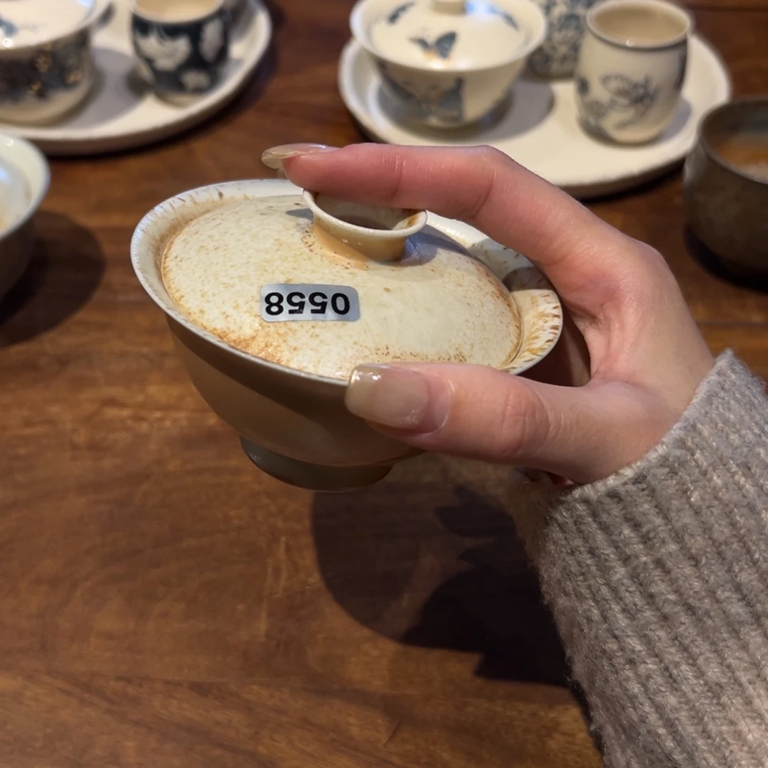 陶瓷。       陶瓷。