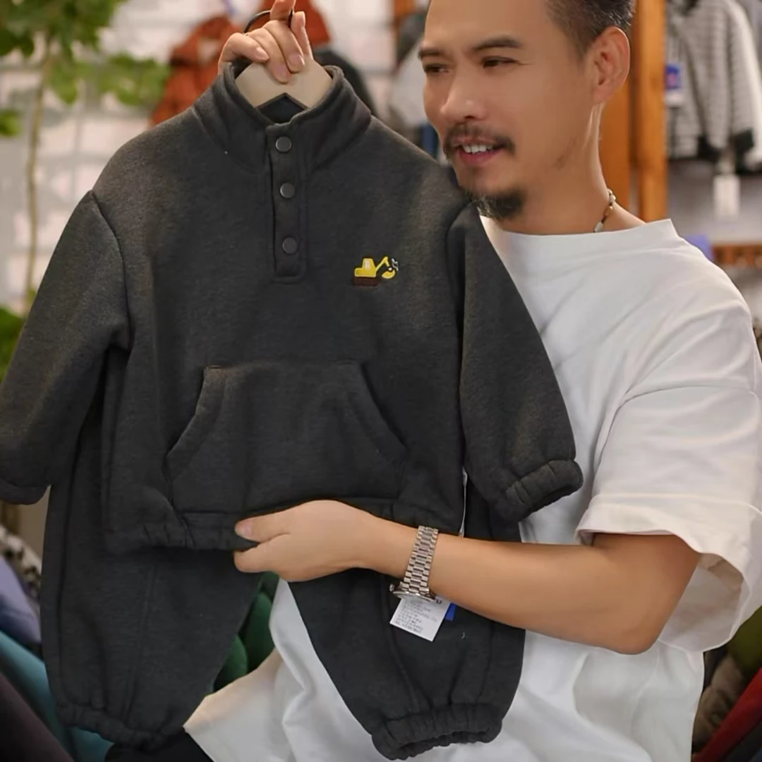 儿童秋冬刺绣挖掘机加绒套头两件套H2683