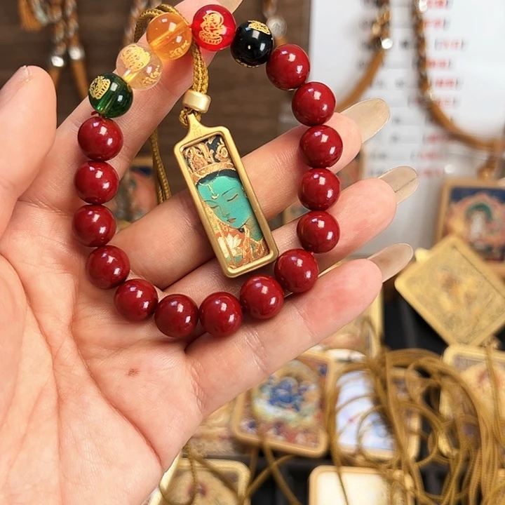 佛心果吊坠忘**岸我是一只小小鸟的小可爱