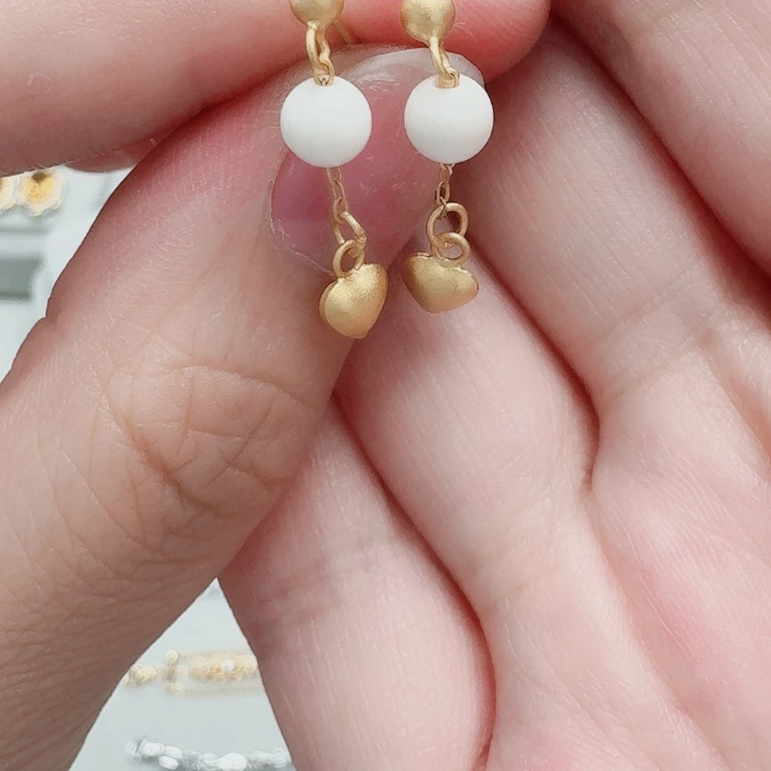 925银合成碳硅石耳钉