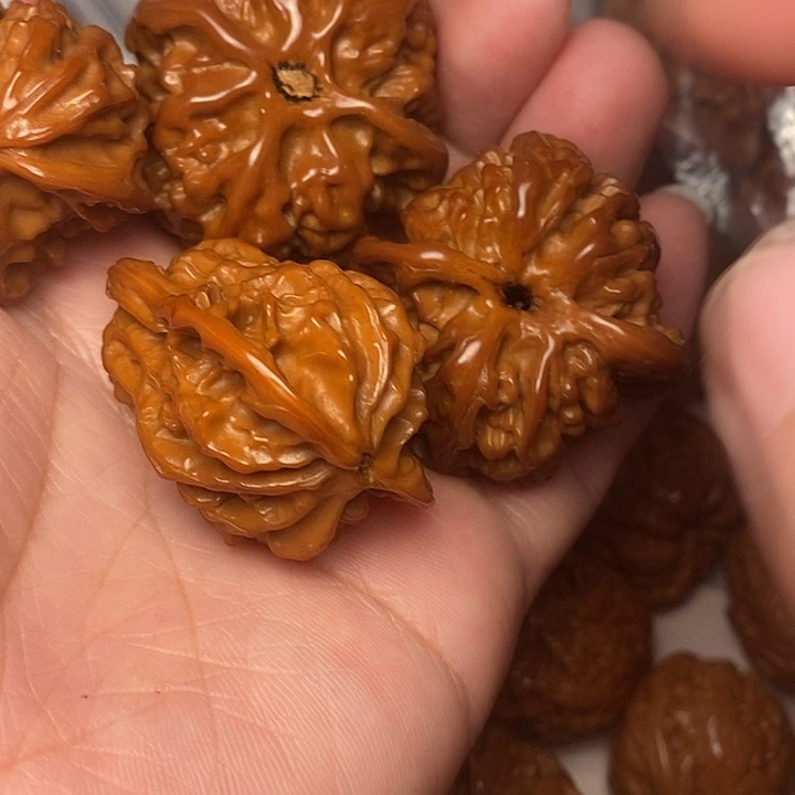 文玩核桃吊坠苹果40