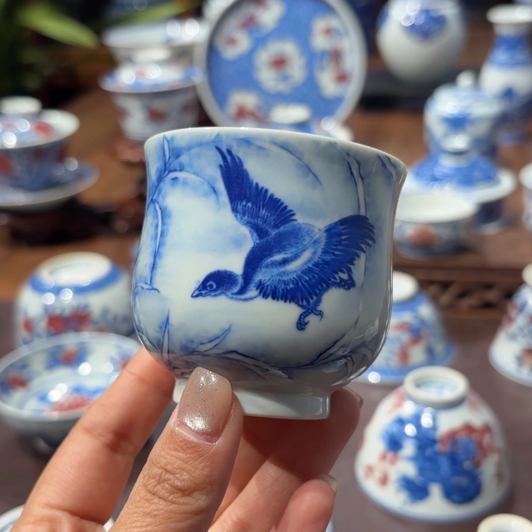 柴 卢燕杯…………………………